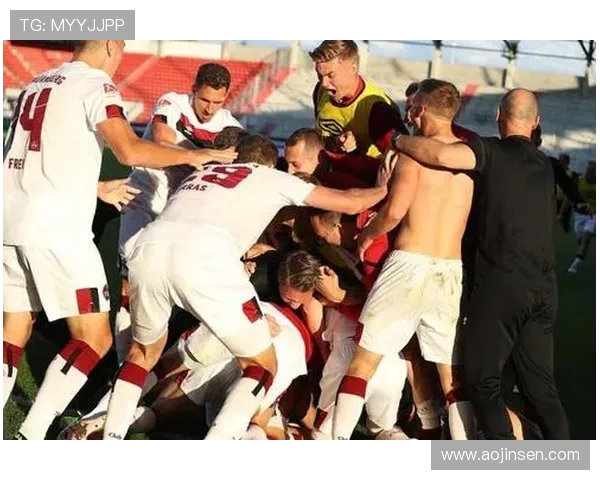 德甲球队沦落至德丙联赛的典型案例与原因剖析